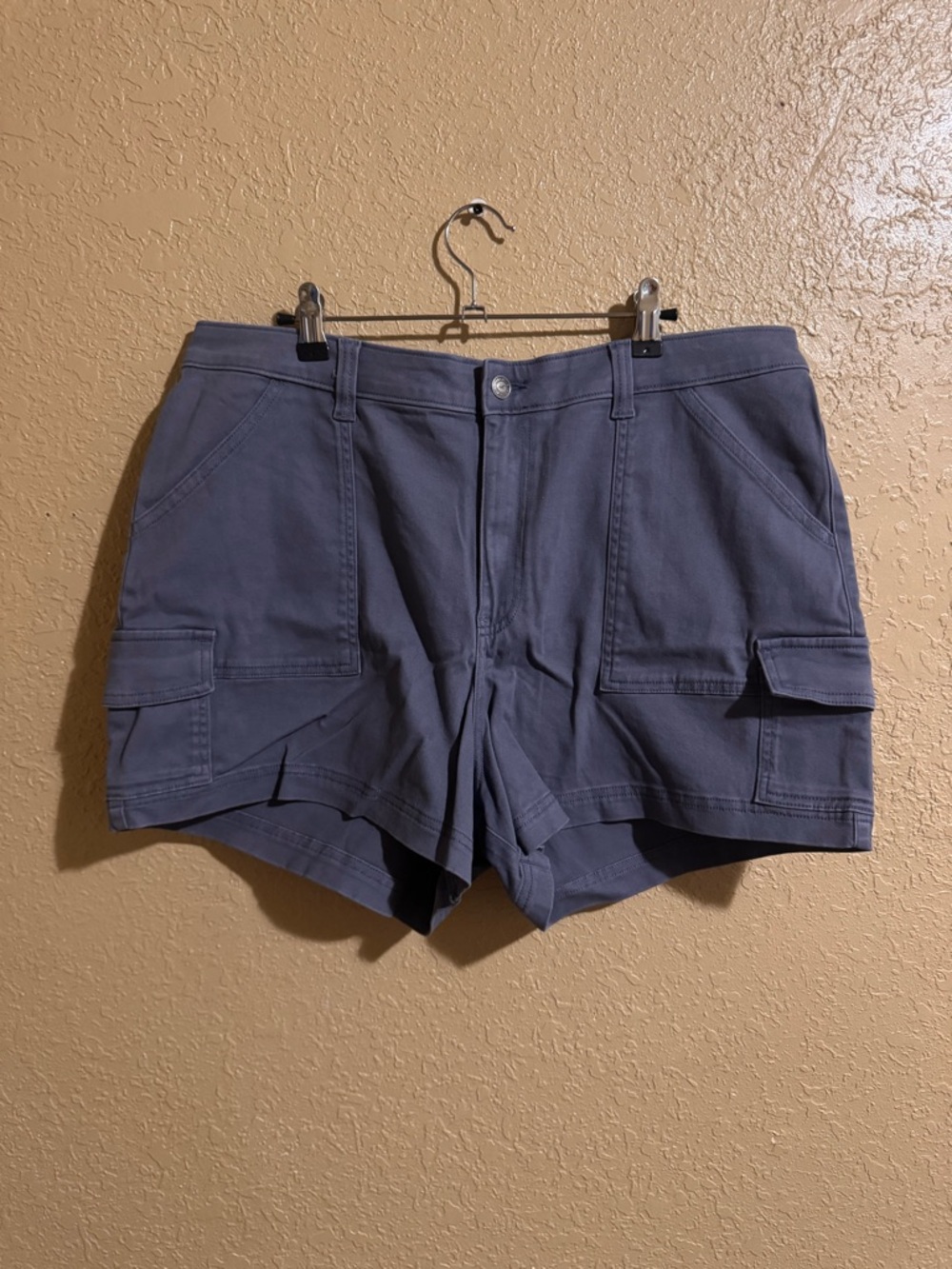 Hollister cargo shorts